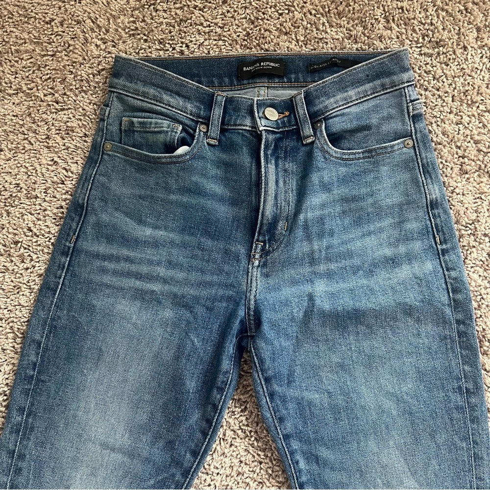 {Banana Republic} High Rise Straight Medium Wash Jeans - Picture 7 of 10